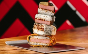 MUSUBI HIRO : le pub Japonais qui fait couler le saké à flots pour accompagner ses musubi